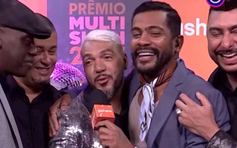 Apresentação 'desafinada' do grupo Soweto no Prêmio Multishow é criticada nas redes