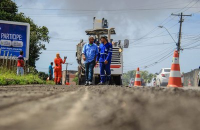 Prefeitura avança com obras de recapeamento em bairros