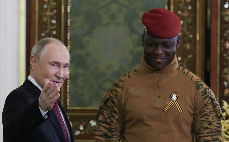 Parceria com a Rússia impulsiona produção de eletricidade em Burkina Faso até 2030