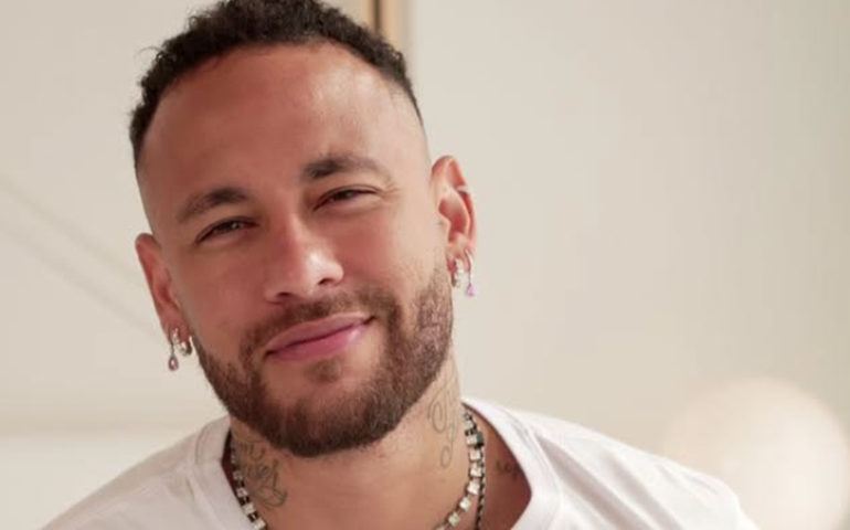 Neymar compra mansão em Santos e deixa de usar helicóptero para ir aos treinos