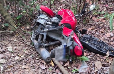 Agentes de proximidade do Ronda no Bairro recuperam moto roubada e socorrem vítima de acidente de trânsito