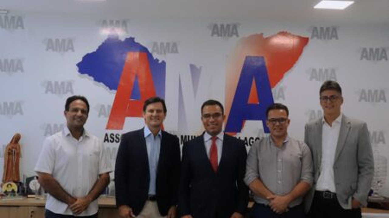Presidente da AMA recebe primeiros representantes do legislativo