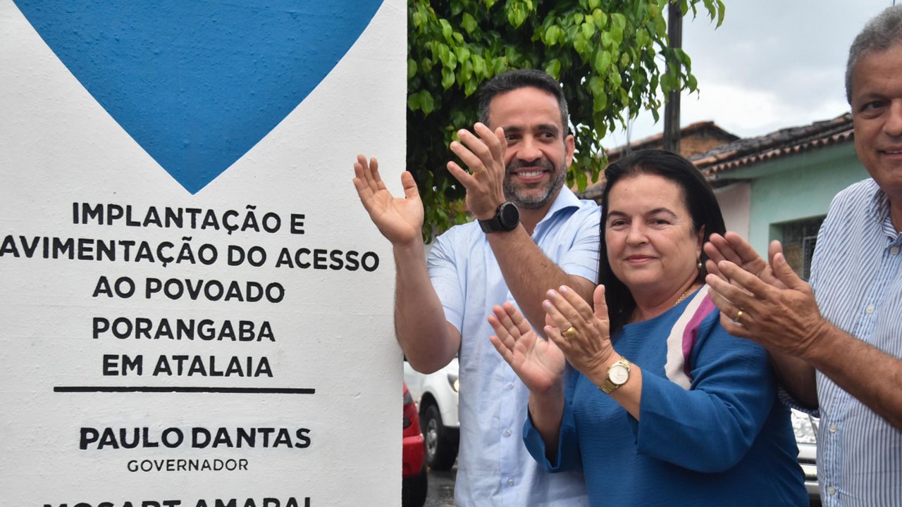 Paulo Dantas inaugura 1,5 km de pavimentação no povoado Porangaba, em Atalaia