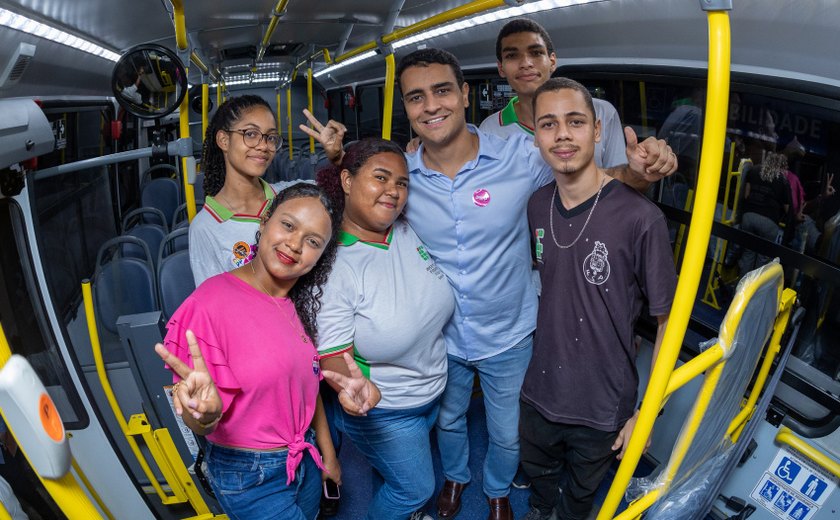 Prefeito JHC cria Passe Livre para estudantes da região metropolitana