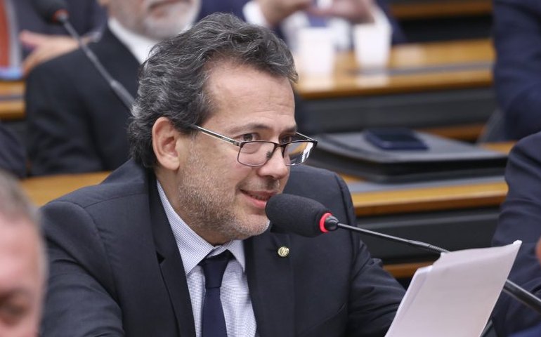 Subcomissão especial debate política federal de isenções e benefícios fiscais