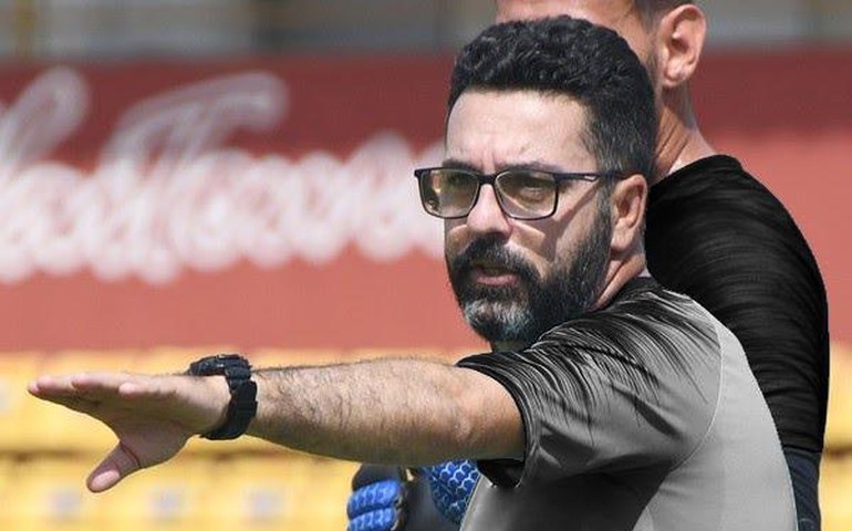 Técnico Rodrigo Fonseca relaciona 23 jogadores para a partida contra o Coruripe