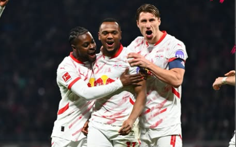 RB Leipzig vence Borussia Dortmund e se aproxima da disputa de vaga na Liga dos Campeões