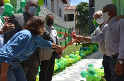 PGJ Márcio Roberto e promotores de Justiça participam da reinauguração da casa de acolhimento de Maragogi