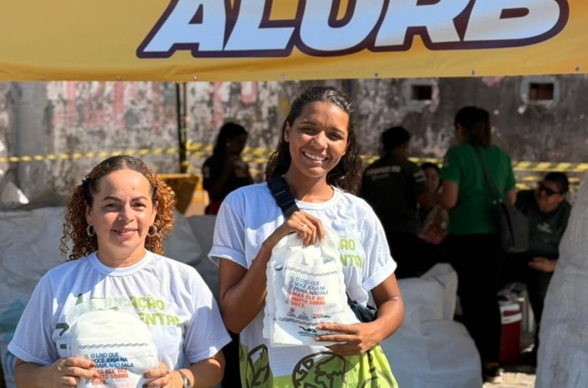 Cooperativa realiza coleta seletiva durante competição na orla de Maceió