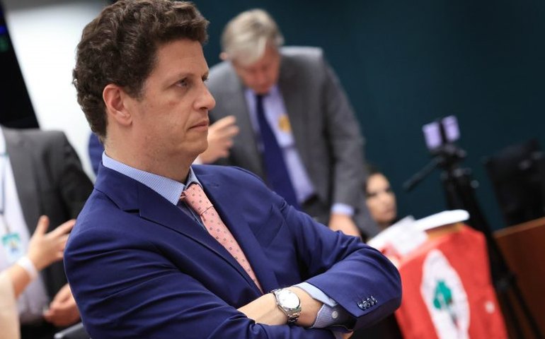 Conselho de Ética decide se avança com processos contra bolsonaristas e deputado acusado de assediar colega