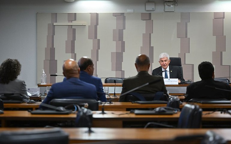 Especialistas cobram política permanente para expansão da educação profissional