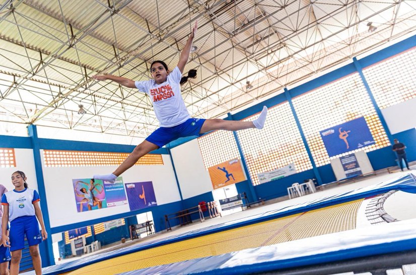 Estudantes começam atividades no Gigantão Vila Olímpica