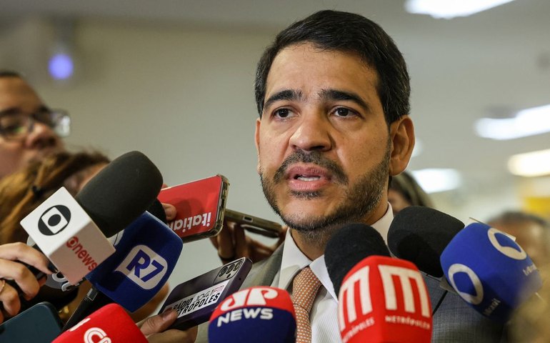 Parecer da indicação de Jorge Messias ao STF é lido na CCJ do Senado