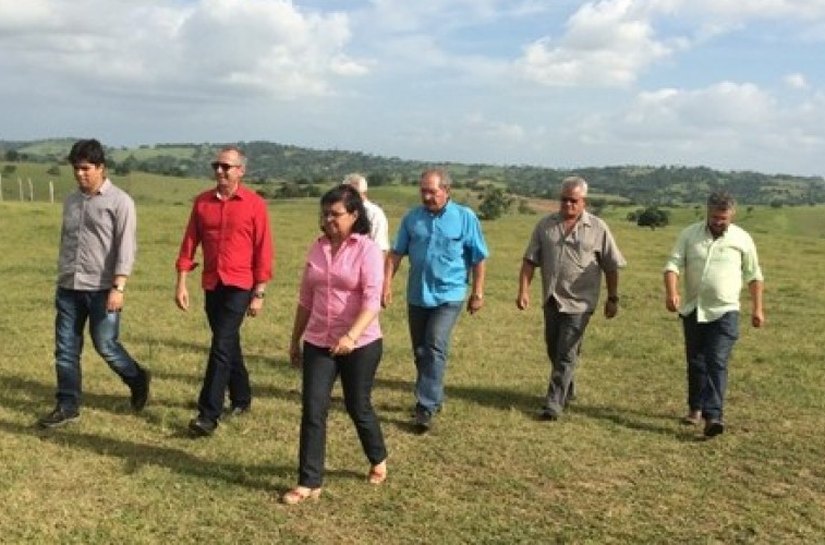 Chã Preta recebe visita de secretária de infraestrutura do Estado