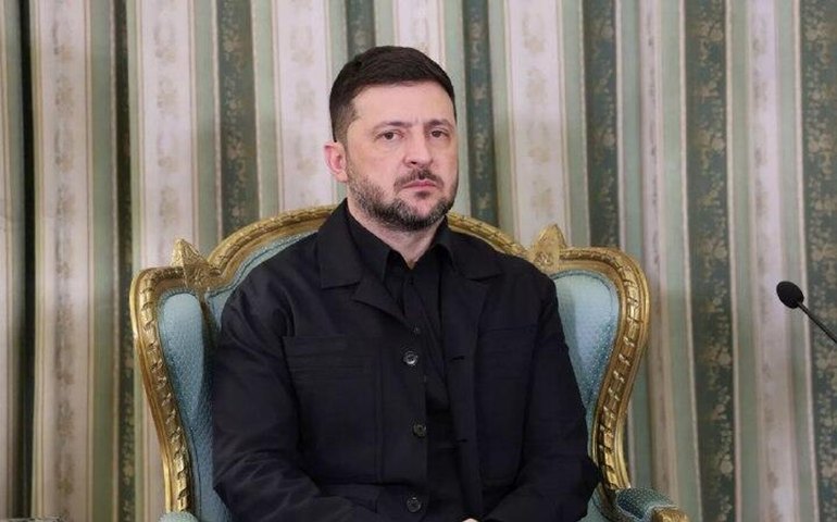 Zelensky aceita discutir plano de paz proposto pelos EUA, aponta mídia