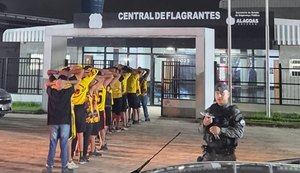 Após identificação pela inteligência da PM, suspeitos foram levados à Central de Flagrantes e autuados com base na Lei Geral do Esporte / Foto: Marlon Araújo (Instagram)
