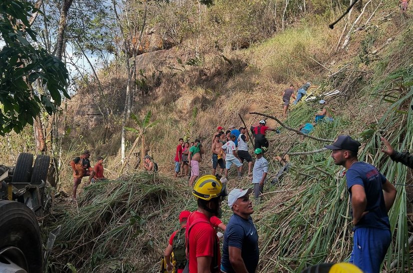 Lista com identidades dos mortos no acidente em União dos Palmares é divulgada