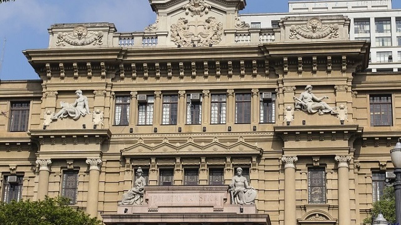 Tribunal de São Paulo manda abrir processo e torna ex-corregedor da Fazenda réu