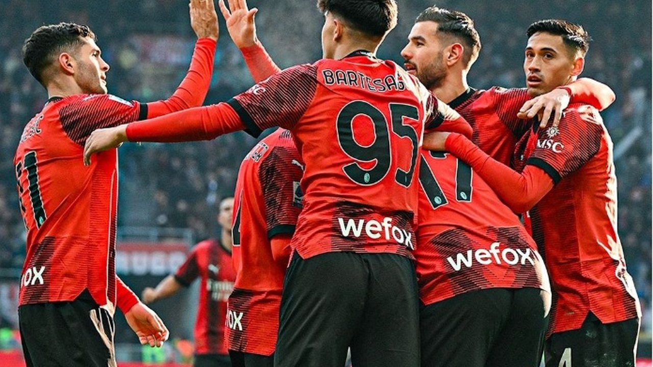 Milan enfrenta Rennes por vaga nas oitavas da Liga Europa após queda na Liga dos Campeões