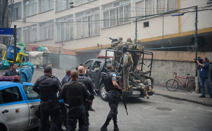 Quem é o traficante alvo de operação na qual helicóptero da PM foi atingido por tiros no Rio