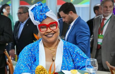 Entre retalhos e oportunidades: a moda que gerou impacto social na vida de mulheres da periferia