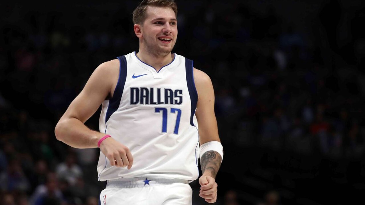 NBA: Doncic faz cesta incrível de três pontos em vitória do Masvericks sobre o Nets; vídeo