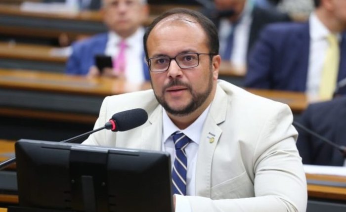 Relator, Thiago de Joaldo, defende que cliente saia do quarto duas horas antes