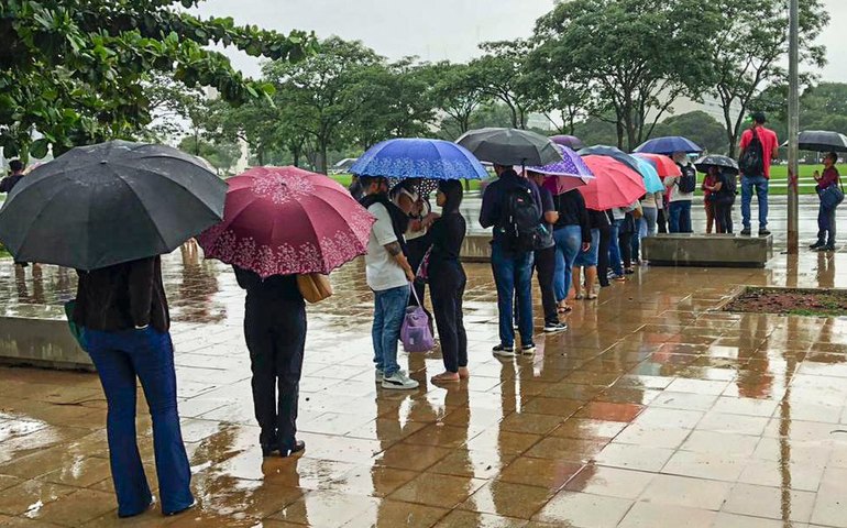 Último final de semana do ano deve ser chuvoso em todo o país