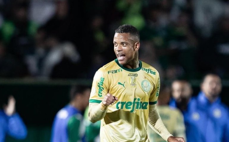 Caio Paulista celebra crescimento e chances no Palmeiras: 'Abel pediu para eu não desistir'