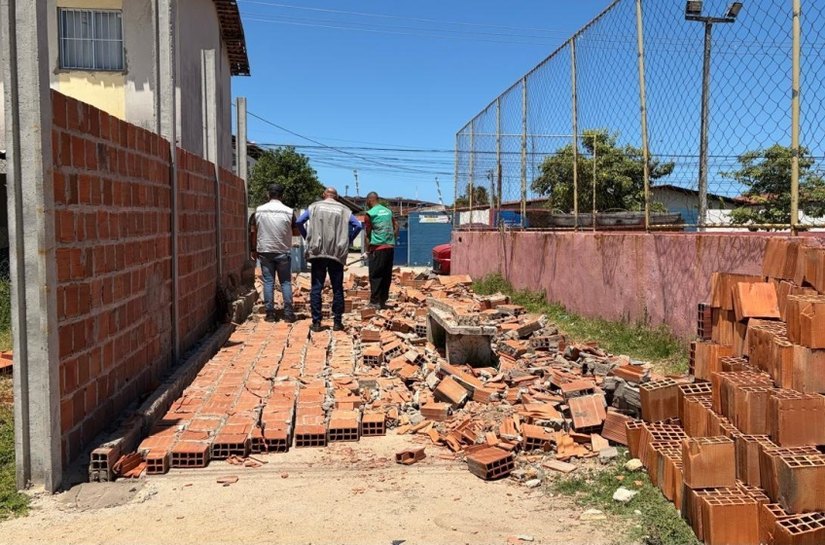 Segurança Cidadã remove estruturas irregulares na parte baixa de Maceió
