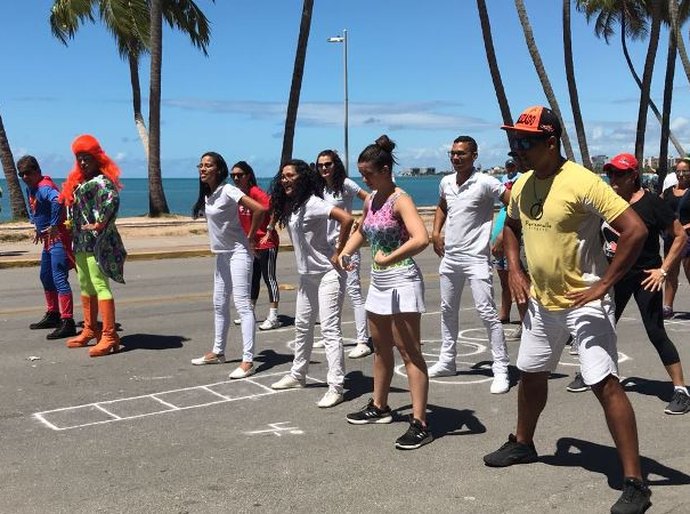 FAT Verão: Futboliche e exercícios funcionais movimentam orla da Ponta Verde