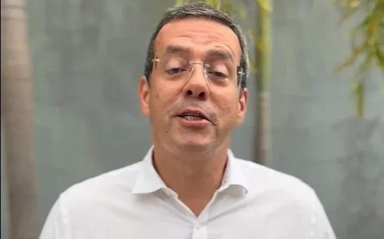 Prefeito de Macapá renuncia após afastamento por suspeita de fraude em licitações