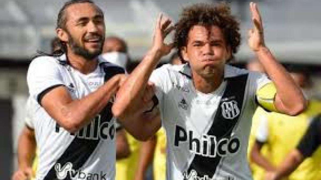 Ponte Preta tem concorrência de Chapecoense e América-MG para ficar com Moisés