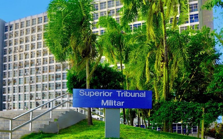 Suboficial é condenado por assédio contra aluna de curso da Marinha