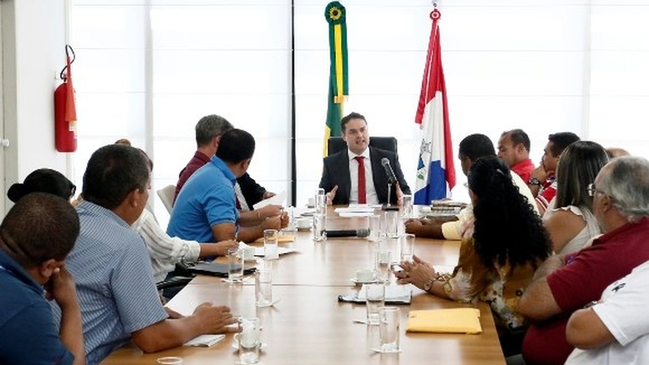 Governador Renan Filho anuncia prorrogação de concursos vigentes