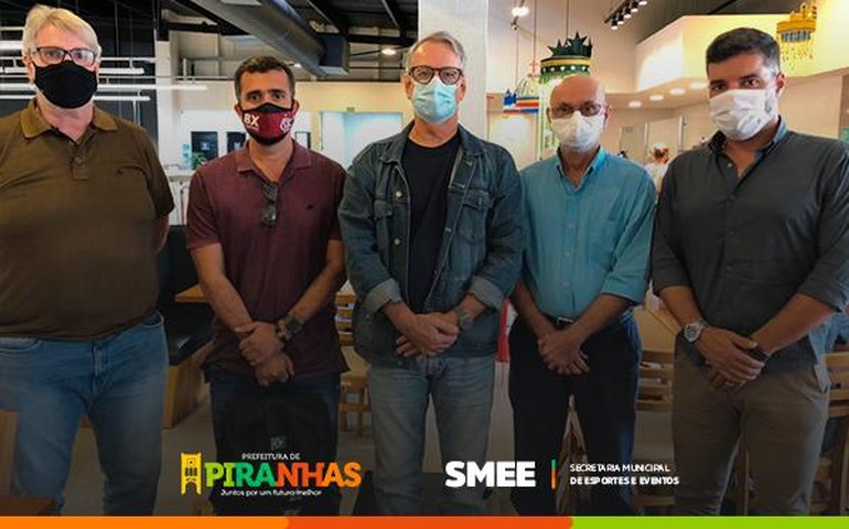 Secretaria de Esportes estuda implantação de Escolinha de Voleibol em Piranhas