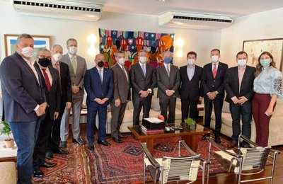 Jó apresenta AL para potenciais investidores e defende oportunidades para agricultura familiar