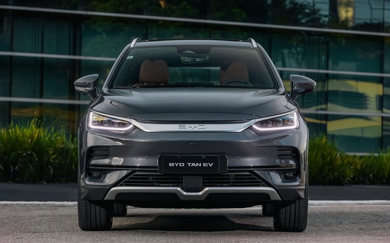 BYD Tan EV 2024 foi renovado e teve a autonomia ampliada