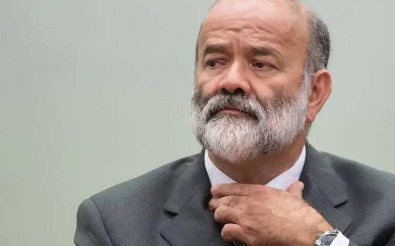Ex-tesoureiro do PT faz dossiê para municiar partido contra Moro e Deltan