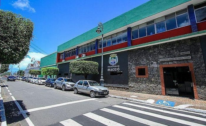 Prefeitura de Maceió libera salários de junho para ativos e inativos Prefeitura de Maceió libera salários de junho para ativos e inativos