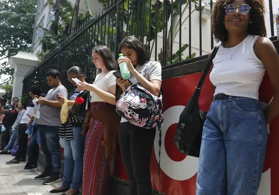 Revisão de dados indica recuo em número de jovens nem-nem