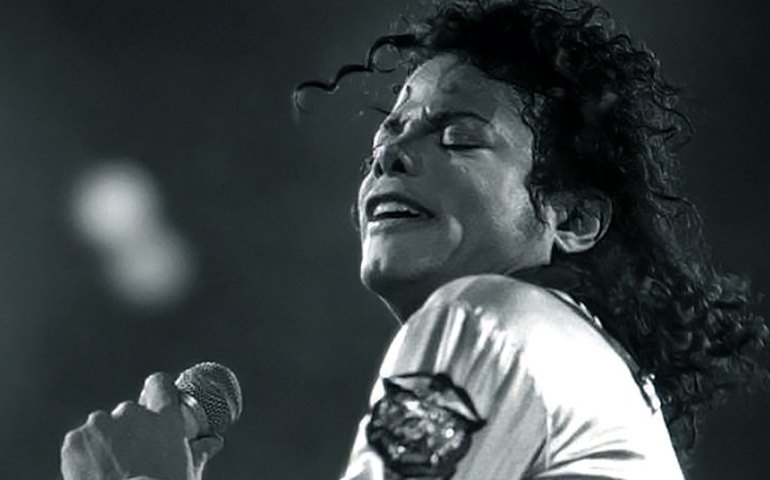Justiça autoriza venda de metade do catálogo de Michael Jackson para a   Sony Music