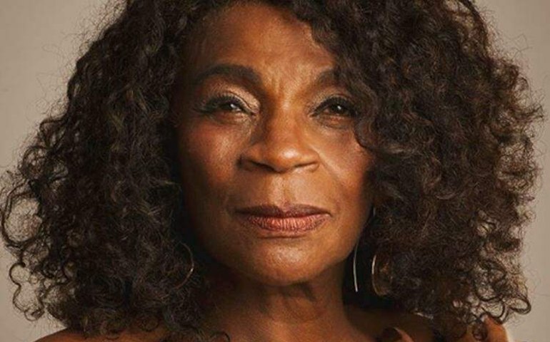 Evento que celebra o Dia da Mulher Negra tem Zezé Motta soltando a voz