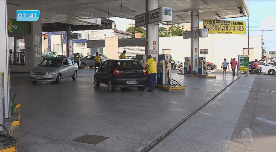 Alta no preço da gasolina revolta consumidores