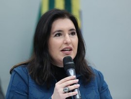 Em comício, Tebet acena a mulheres, ataca Derrite e associa Flávio a Master