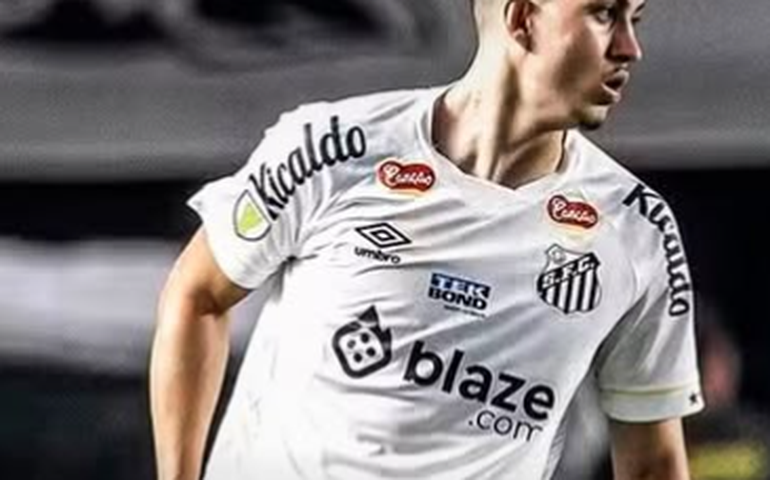 Com mensagem de ex-craque Jairzinho, Botafogo anuncia zagueiro Jair como reforço