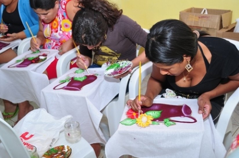 Feira de Economia Solidária promove a arte de artesãos alagoanos