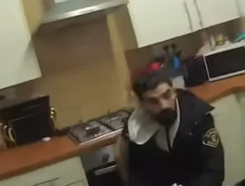 Ladrão é preso enquanto comia sanduíche na casa que havia invadido