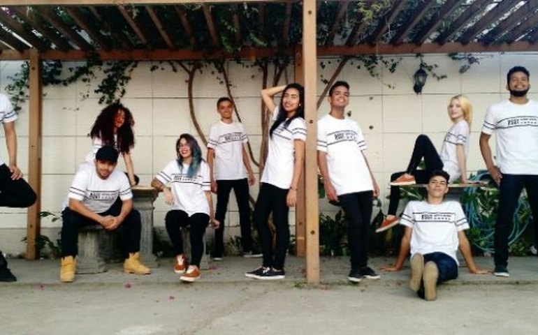 Maior Barato mostra a dança de rua do grupo Resgate Crew nesta quarta (14)