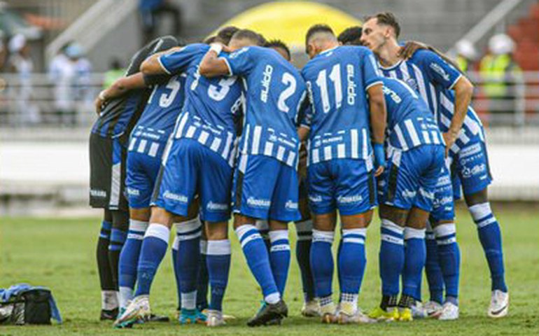 CSA empata com Ferroviária e estende série sem vitórias no Estádio Rei Pelé